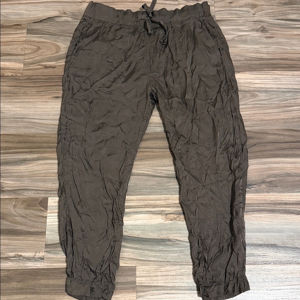 Nation LTD Women’s Sz. M Olive Green Satin Pull-On Jogger Style Del Ray Pants